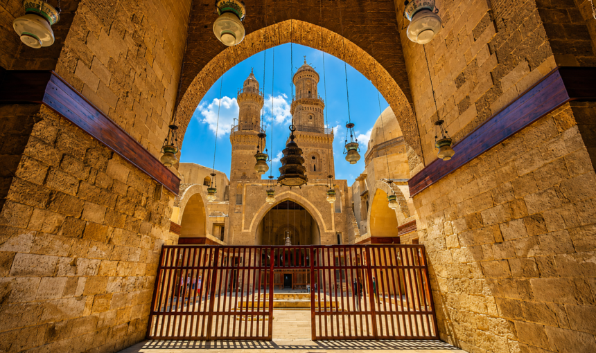 Islamic Cairo: A Complete Guide to Historic Cairo, Egypt