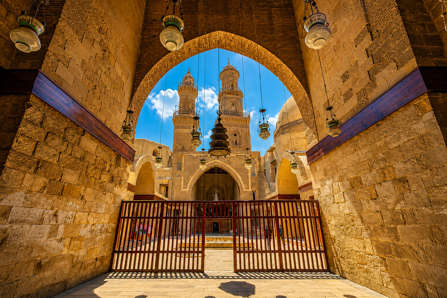 Islamic Cairo: A Complete Guide to Historic Cairo, Egypt